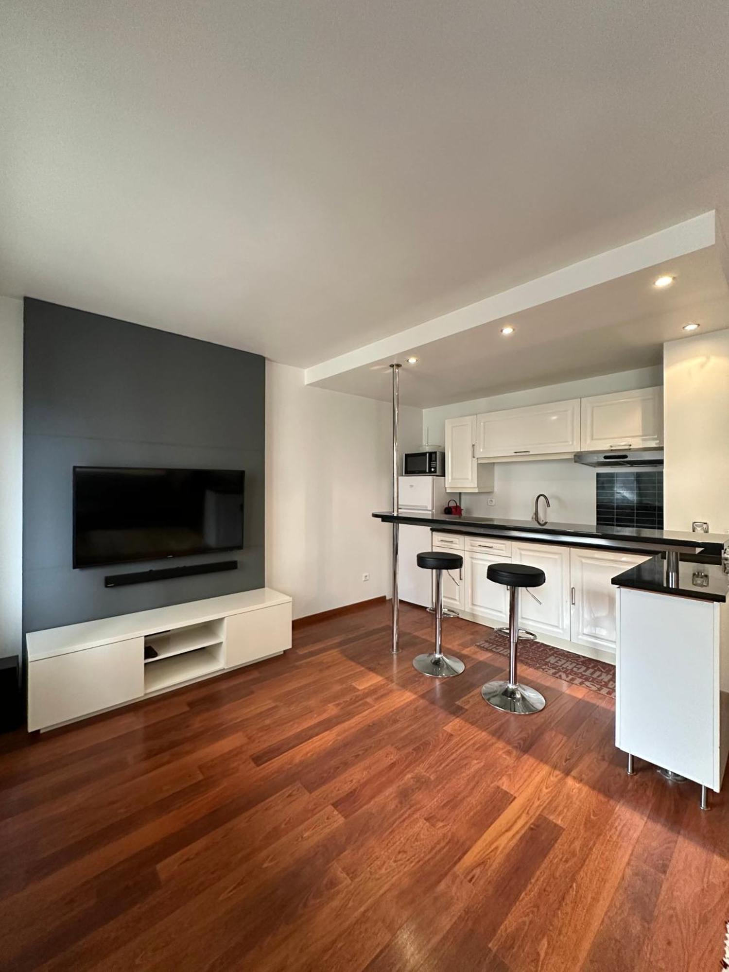 L'Athos - Appartement Equipe - Entre Paris Et Versailles - Haut Debit Garches Екстер'єр фото